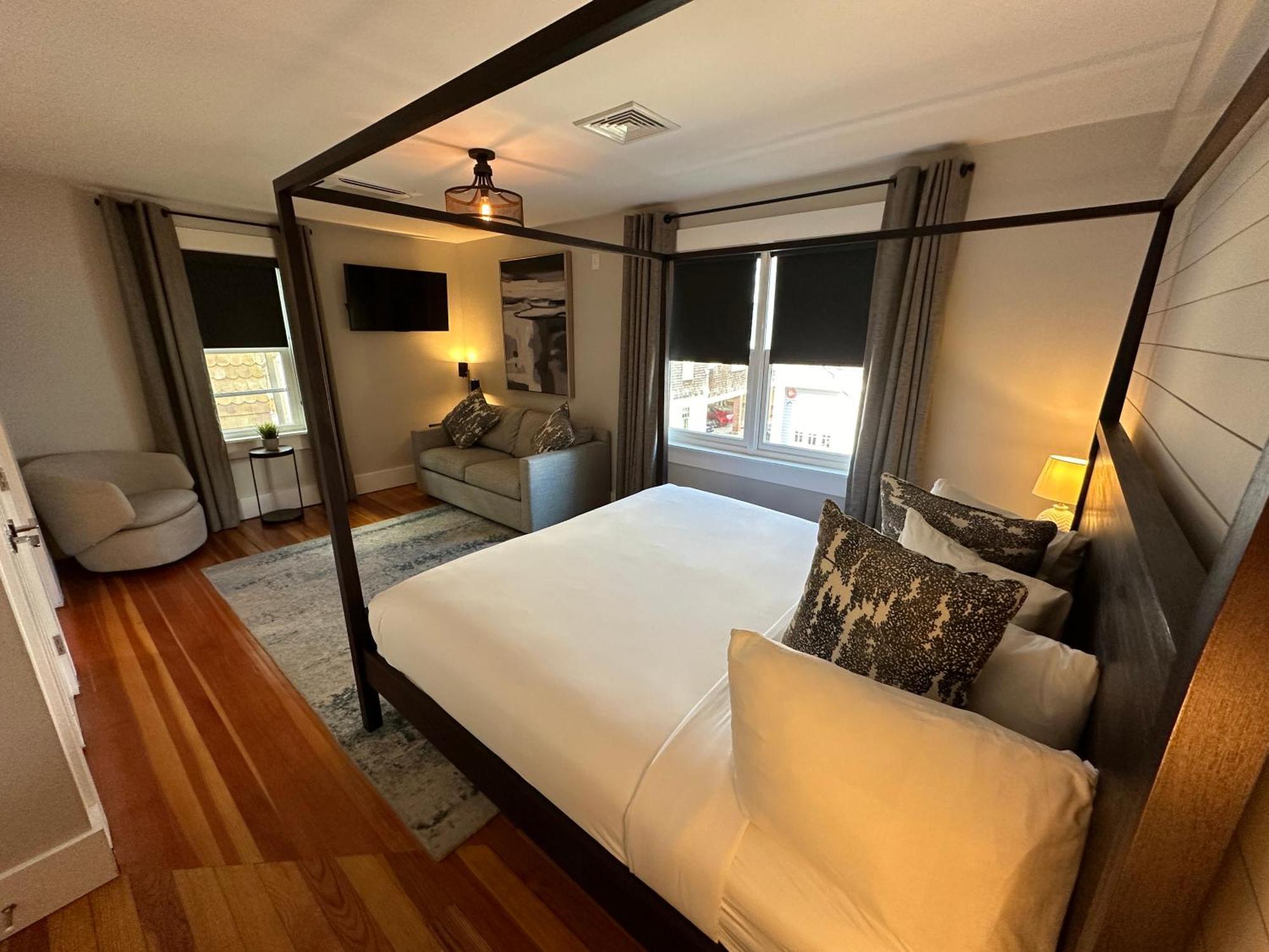Entire Modern 7 Unit 7 Bath Boutique Inn ニューポート エクステリア 写真