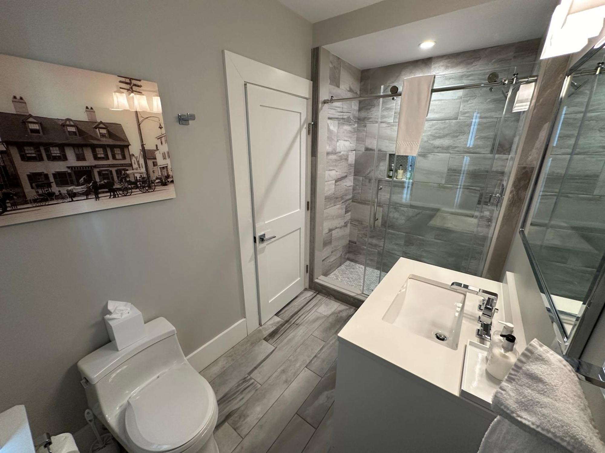 Entire Modern 7 Unit 7 Bath Boutique Inn ニューポート エクステリア 写真