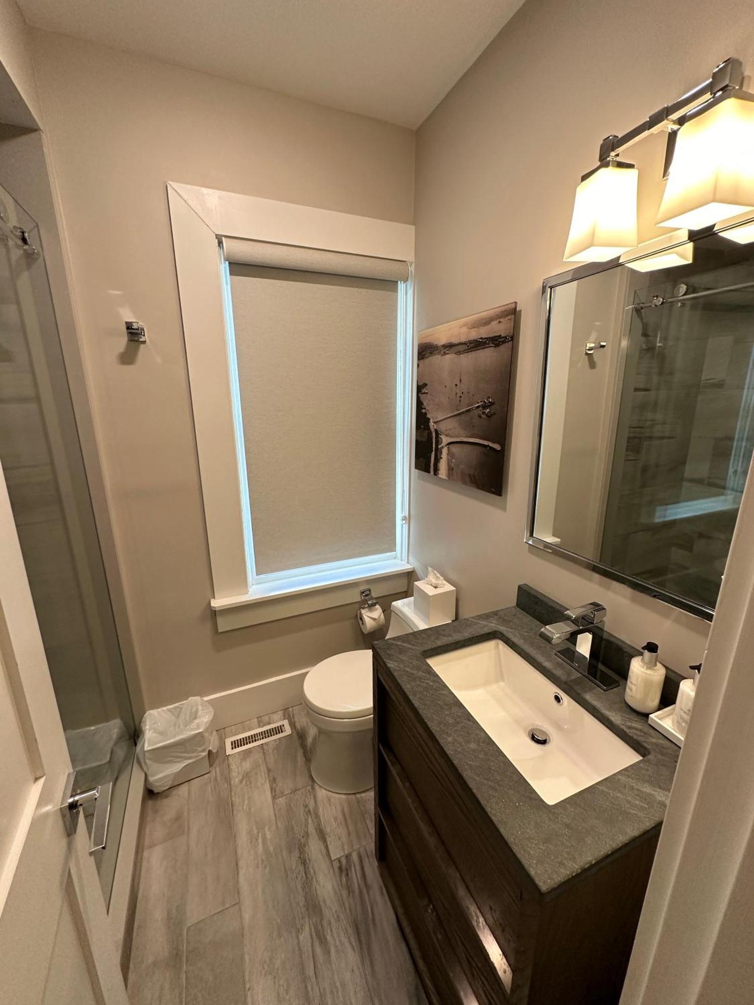 Entire Modern 7 Unit 7 Bath Boutique Inn ニューポート エクステリア 写真